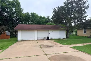 213 W Jefferson St, Black River Falls, WI 54615 - Photo 2