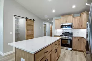 6804 Buck Tail Dr, Altoona, WI 54720 - Photo 8