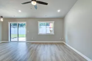 6804 Buck Tail Dr, Altoona, WI 54720 - Photo 4