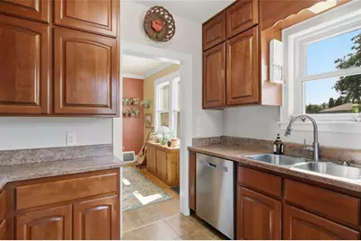 1902 Hogeboom Avenue, Eau Claire, WI 54701 - Photo 6