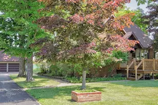 415 E Stanley St, Thorp, WI 54771 - Photo 2