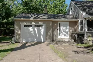 861 Hopwood Ave, Menomonie, WI 54751 - Photo 6