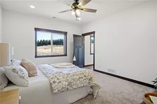 3337 Sunflower Ln, Eau Claire, WI 54703 - Photo 12