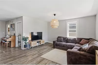 115 S Prairie Street, Chippewa Falls, WI 54729 - Photo 6