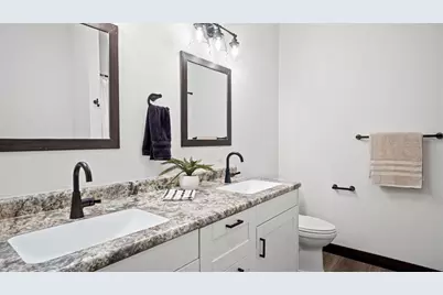 3351 Sunflower Lane, Eau Claire, WI 54703 - Photo 12