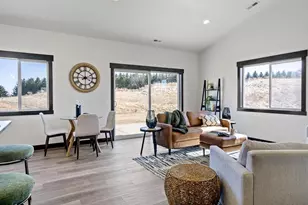 3353 Sunflower Ln, Eau Claire, WI 54703 - Photo 10