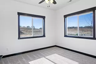 3353 Sunflower Ln, Eau Claire, WI 54703 - Photo 24