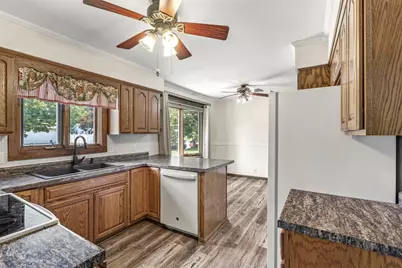 1535 Howard Avenue, Eau Claire, WI 54703 - Photo 4