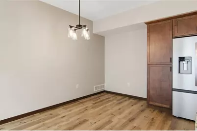 1321 Carpenter Avenue, Eau Claire, WI 54703 - Photo 12