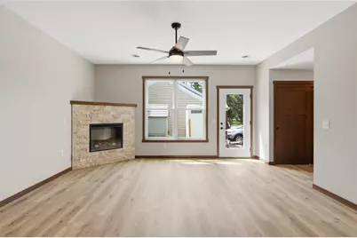 1321 Carpenter Avenue, Eau Claire, WI 54703 - Photo 10