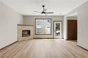 1321 Carpenter Ave, Eau Claire, WI 54703 - Photo 10