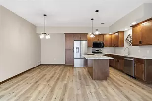 1321 Carpenter Ave, Eau Claire, WI 54703 - Photo 14
