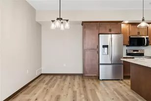 1321 Carpenter Ave, Eau Claire, WI 54703 - Photo 16