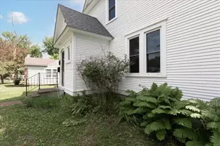 520 12th St, Menomonie, WI 54751 - Photo 36