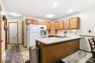 3159 Craig Rd, Eau Claire, WI 54701 - Photo 6
