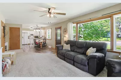 3027 Saturn Avenue, Eau Claire, WI 54703 - Photo 4