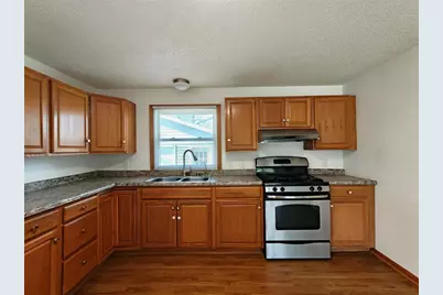 2212 Bartlett Avenue, Altoona, WI 54720 - Photo 6