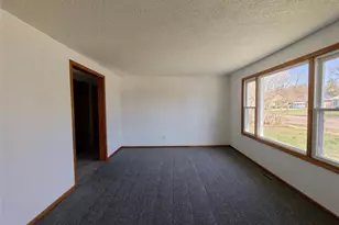 2212 Bartlett Ave, Altoona, WI 54720 - Photo 10