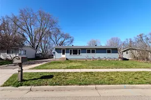2212 Bartlett Ave, Altoona, WI 54720 - Photo 2