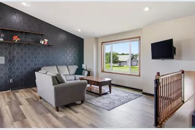 11207 39th Avenue, Chippewa Falls, WI 54729 - Photo 6