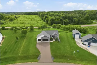8777 S Cottonwood Circle, Eau Claire, WI 54701 - Photo 36