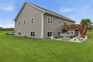 8777 S Cottonwood Circle, Eau Claire, WI 54701 - Photo 32