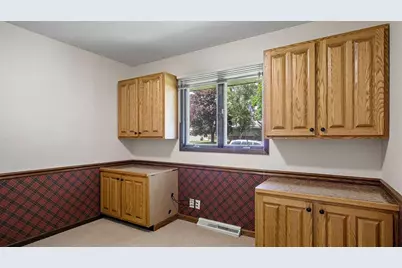 1811 Grandview Drive, Eau Claire, WI 54703 - Photo 30