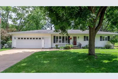 1811 Grandview Drive, Eau Claire, WI 54703 - Photo 2