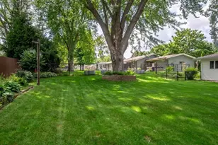 1811 Grandview Dr, Eau Claire, WI 54703 - Photo 18