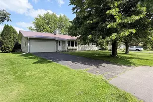 706 Eastwood St, Withee, WI 54498 - Photo 2