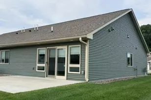 4867 Field Crest Ln, Eau Claire, WI 54701 - Photo 2