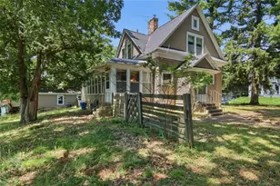 1001 13th St, Menomonie, WI 54751 - Photo 28