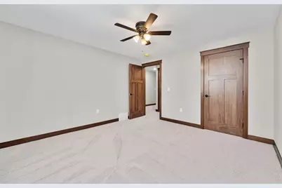 1137 Craven Court, Eau Claire, WI 54703 - Photo 32