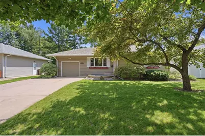 2129 E Lexington Boulevard, Eau Claire, WI 54701 - Photo 2