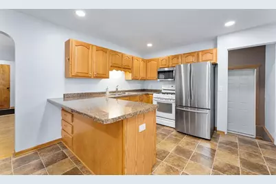 2129 E Lexington Boulevard, Eau Claire, WI 54701 - Photo 10