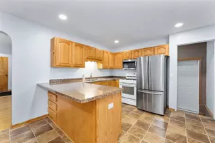 2129 E Lexington Blvd, Eau Claire, WI 54701 - Photo 10