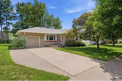 2129 E Lexington Boulevard, Eau Claire, WI 54701 - Photo 1