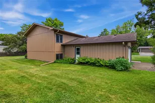 2003 4th Ave, Menomonie, WI 54751 - Photo 30