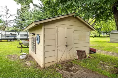 315 Clifton Street, Black River Falls, WI 54615 - Photo 16
