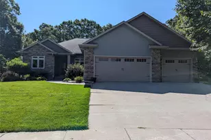 5437 Benjamin St, Eau Claire, WI 54703 - Photo 1