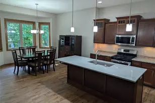 5437 Benjamin St, Eau Claire, WI 54703 - Photo 6