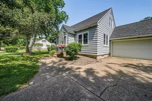 637 Harding St, Chippewa Falls, WI 54729 - Photo 2