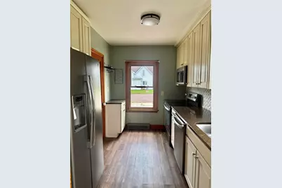 24 S Grove Street, Chippewa Falls, WI 54729 - Photo 8