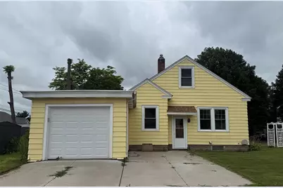 24 S Grove Street, Chippewa Falls, WI 54729 - Photo 2