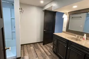 1420 Kernan Ct, Eau Claire, WI 54703 - Photo 8