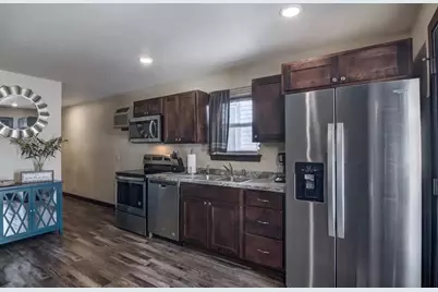 515 Putnam Street, Eau Claire, WI 54703 - Photo 2