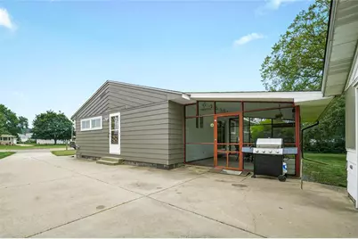1602 Drury Court, Eau Claire, WI 54703 - Photo 4