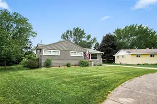 1602 Drury Ct, Eau Claire, WI 54703 - Photo 8