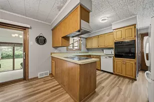 1602 Drury Ct, Eau Claire, WI 54703 - Photo 18