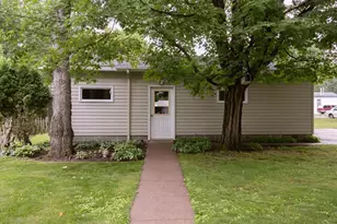 2216 3rd St, Menomonie, WI 54751 - Photo 8